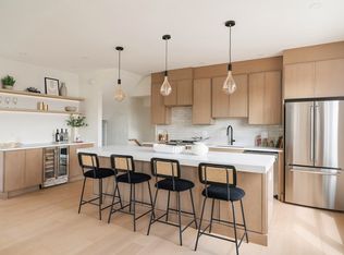 60 Franklin St #2, Somerville, MA 02145