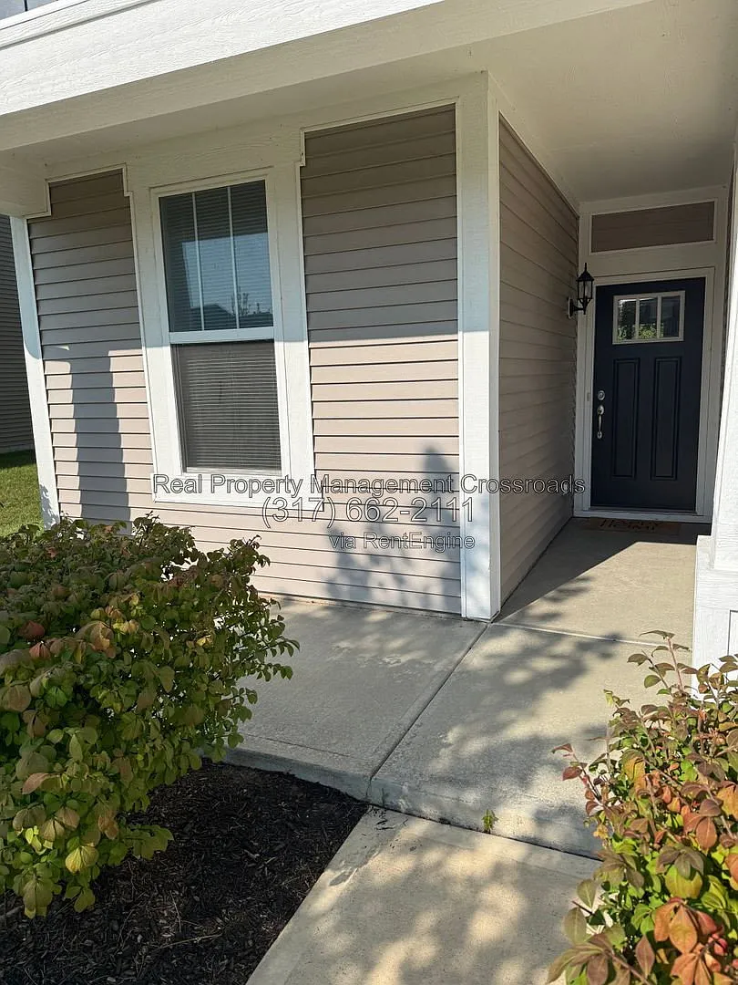 3 bed, 2.5 bath, 2426 sqft, $2,550 — Photo 3