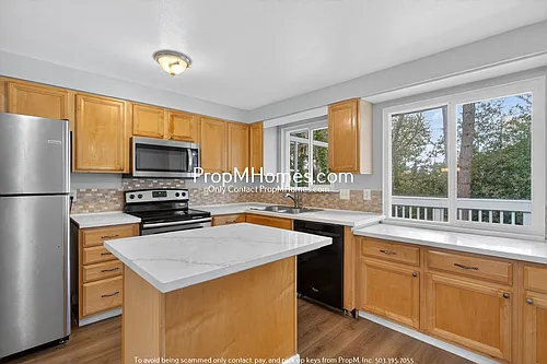 537 SW 19th Pl Photo 1