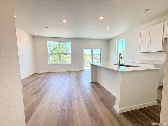 4th image of 391 Paloma Way