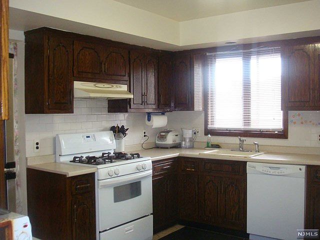 1st image of 2423 8th St