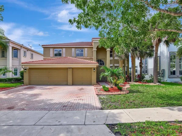 15835 SW 51st St, Hollywood, FL 33027