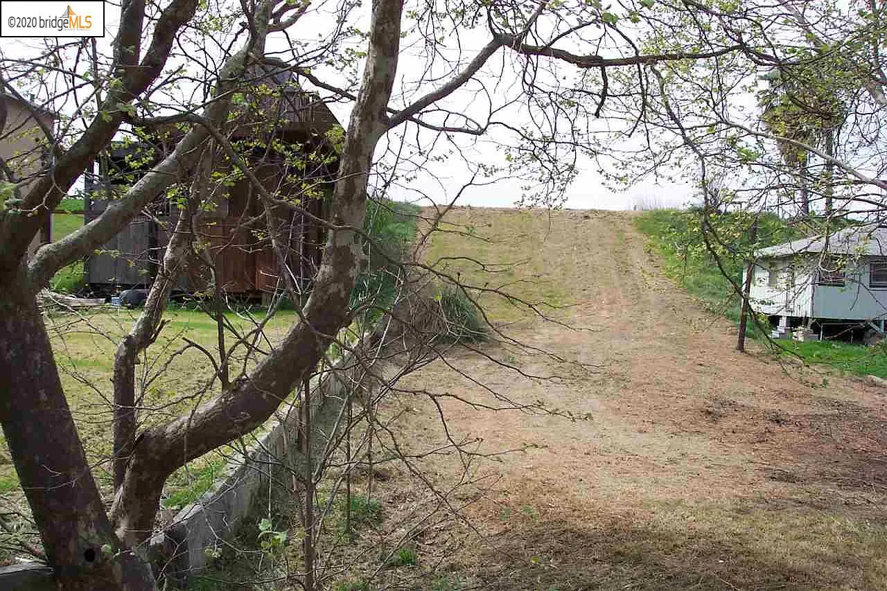 1472 Taylor Rd photo 1