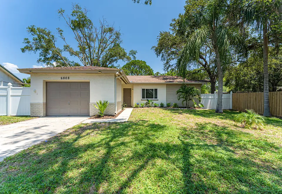 6808 122nd Ave