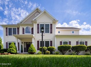12 Kendra Dr, Clifton Park, NY 12065