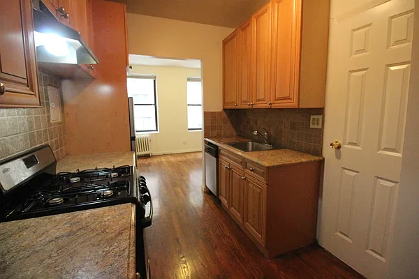 Rented by Luxor Homes & Investment Realty | media 12