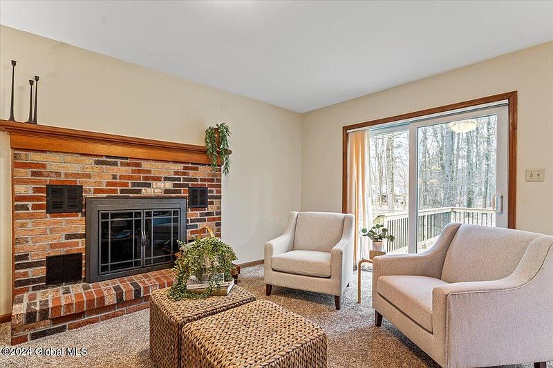 4th image of 14 Knollwood Drive