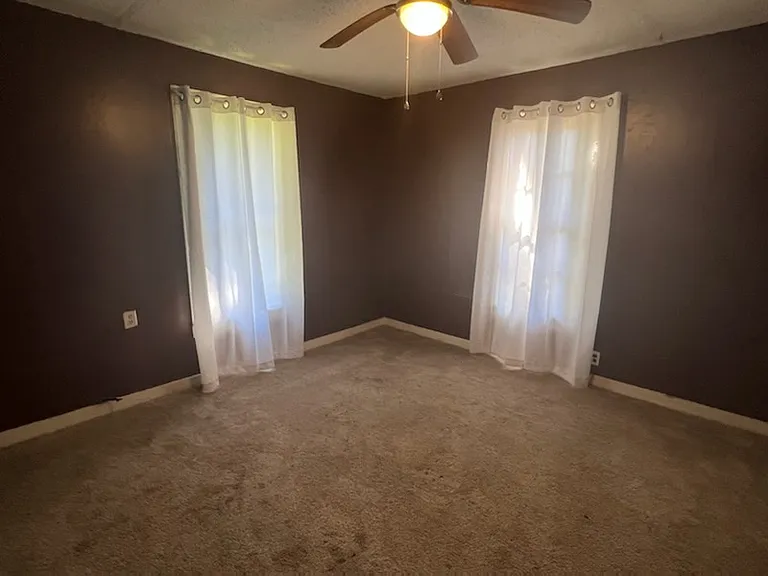 204 Peach St — Photo 8