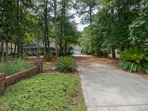 2nd image of 130 Country Club Drive SW