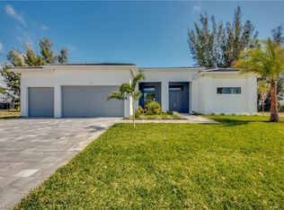 832 SW 36th Ter, Cape Coral, FL 33914