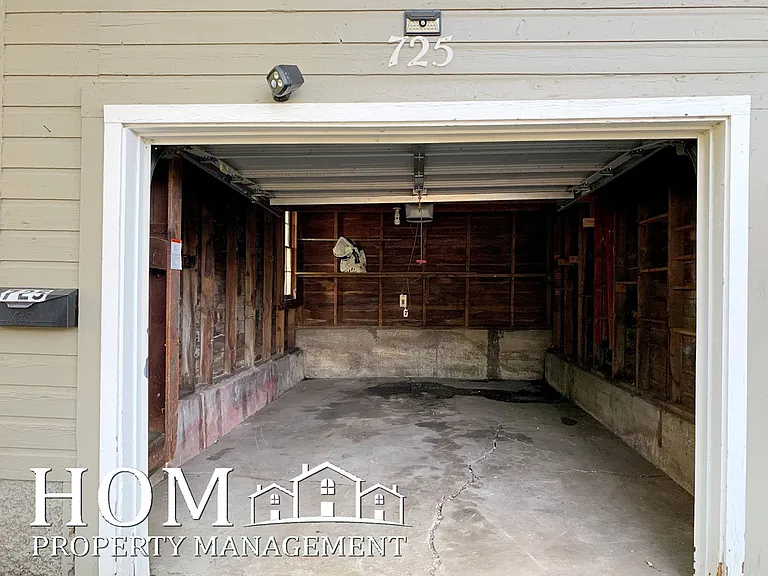 725 N 6th St — Photo 17
