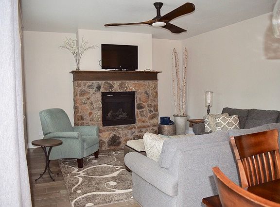4th image of 2321 W Mission Timber Cir