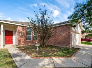 8810 Willow Spur Dr, Tomball, TX 77375