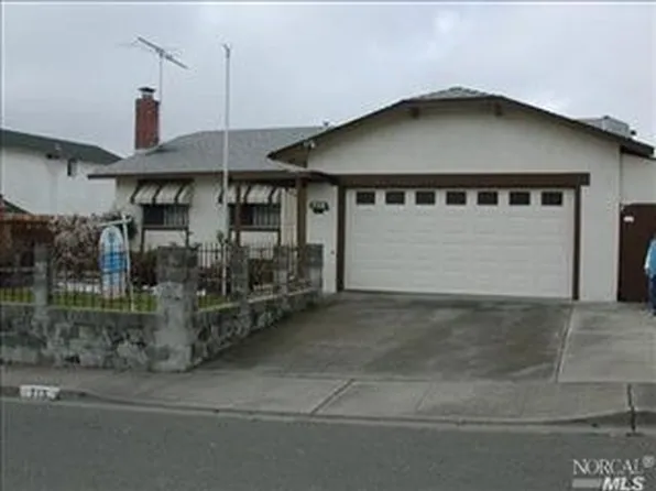 713 Falcon Dr, Vallejo, CA 94589