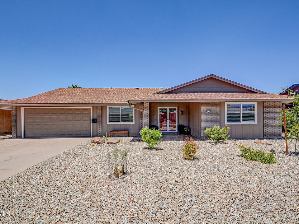 1st image of 10738 W Roundelay Cir