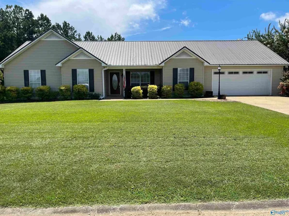 102 Hidden Cir, Rainbow City, AL 35906