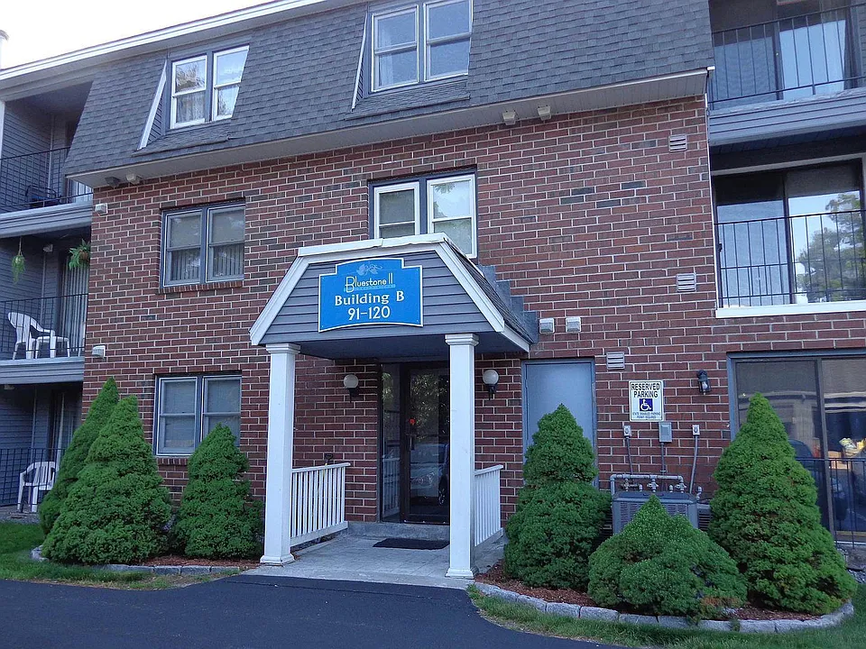 118 Bluestone Dr #118