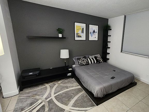 4th image of 3800 Hillcrest Dr APT 508