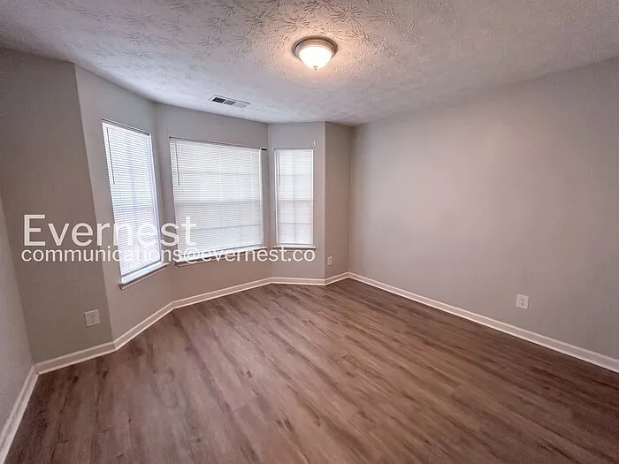 1311 Birch Ct — Photo 13