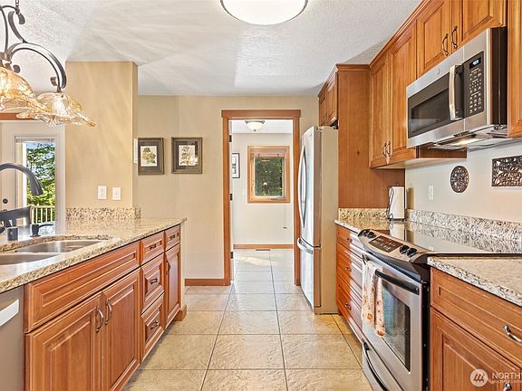 2nd image of 22715 Country Drive E