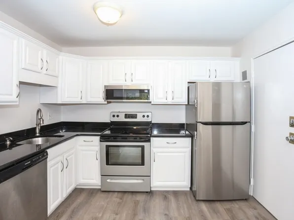 461 Washington St APT 301, Brighton, MA 02135