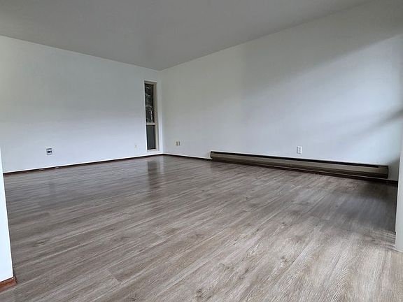 4th image of 12348 33rd Ave NE APT 101