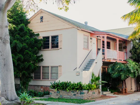 210 W Yanonali St, Santa Barbara, CA 93101