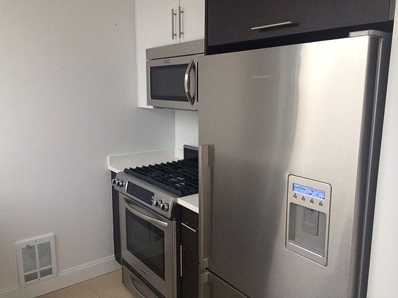 4th image of 805 Columbus Ave APT 7C