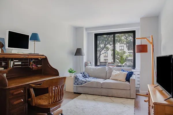 Sold by Compass | media 25