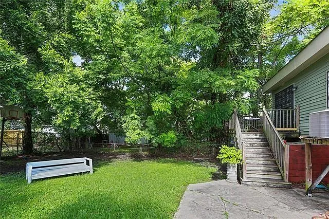 8510 S Claiborne Ave #A — Photo 16