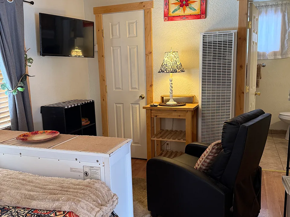 Recliner & smart TV