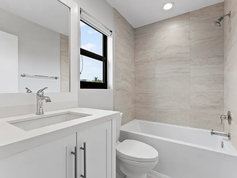 1121 Bel Air Dr — Photo 20