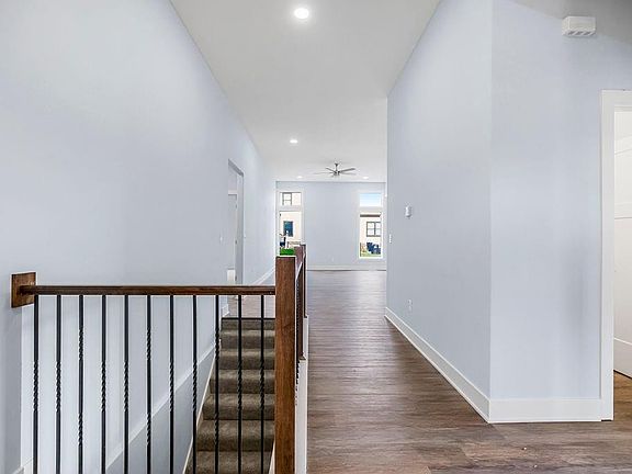 5th image of 29359 Palmer Dr