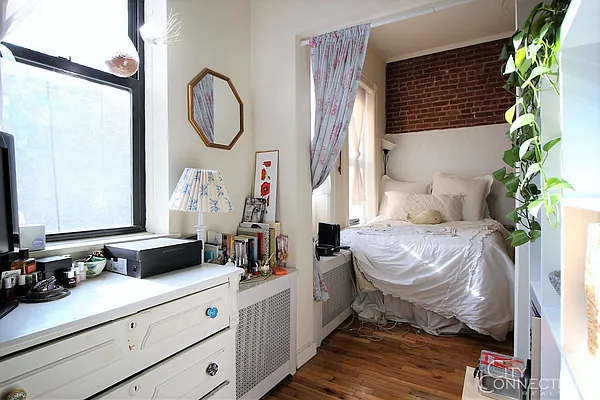 Rented by City Connections Realty | media 17