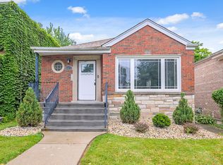 8811 S Bennett Ave, Chicago, IL 60617