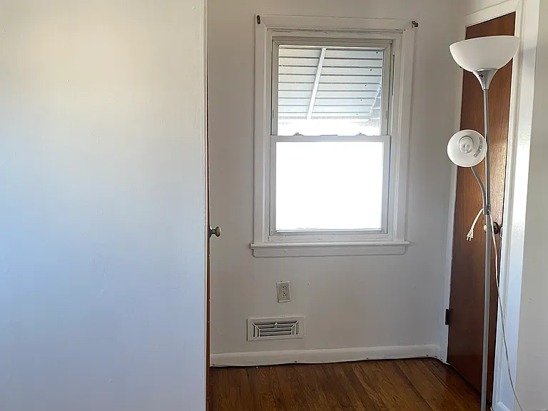 209-211 Paterson Ave #2 — Photo 17