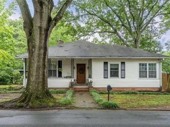 17 N Terrace Ave SE, Lindale, GA 30147