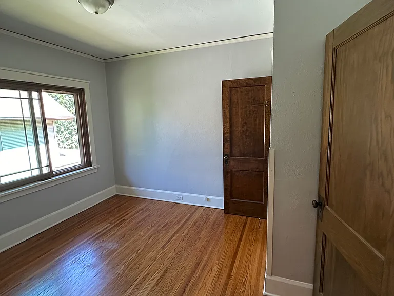 124 N London Ave — Photo 21