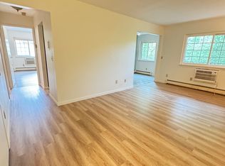 160 Devon Loop APT 10, Staten Island, NY 10314