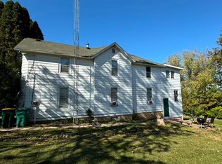 112 E High St, Edgerton, WI 53534