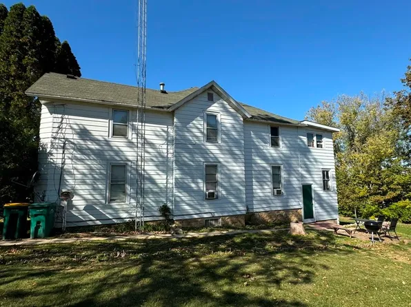 112 E High St, Edgerton, WI 53534