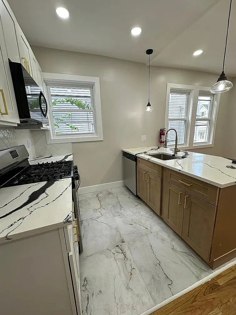 2 bed, $2,700 — Photo 3