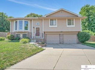 15432 Karloff Cir, Omaha, NE 68138