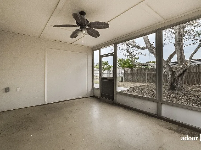 9302 Barrington Ln — Photo 14