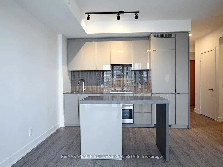 7 Grenville St #2609 — Photo 13