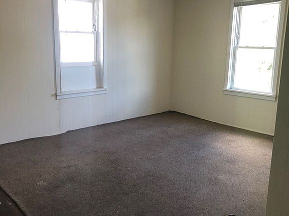 4th image of 740 Willey St