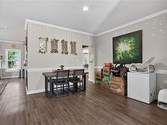 5th image of 3221 Chalfin Ave