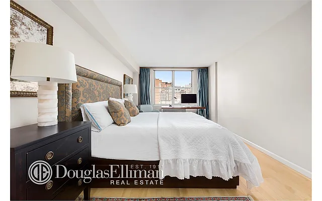 Sold by Douglas Elliman | media 23