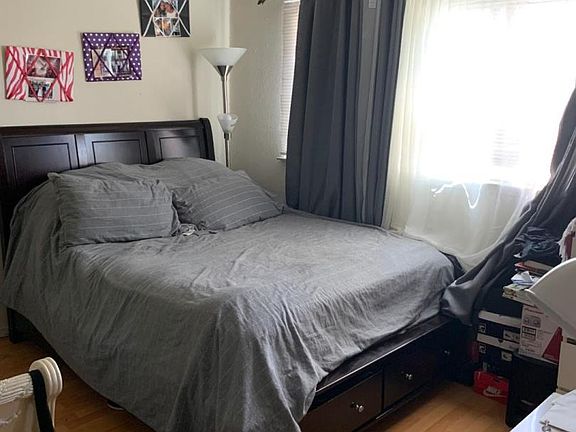 4th image of 1080 Clyde Ave