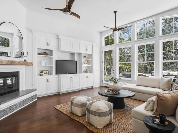 1345 Corvidae St, Carlsbad, CA 92011